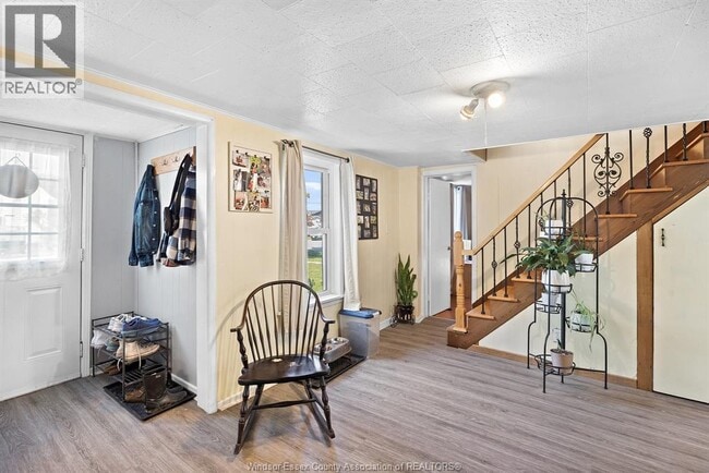 Building Photo - 19 Bond Ave