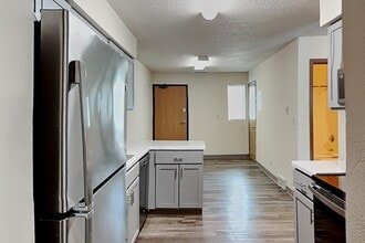 Building Photo - 218 Stanton Ave