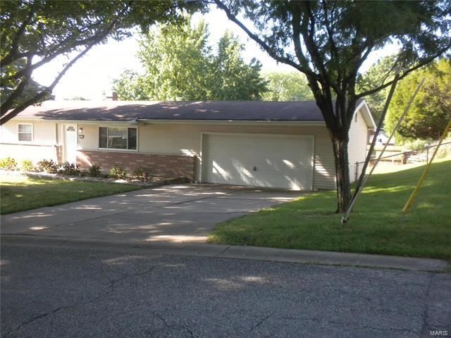 Primary Photo - 1221 South Dr