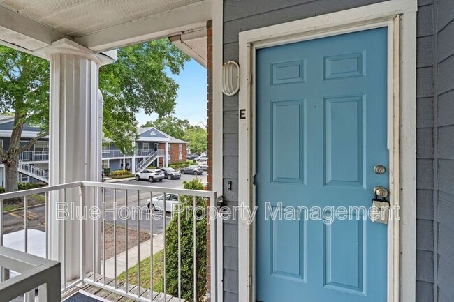 Building Photo - 5461 Lake Margaret Dr