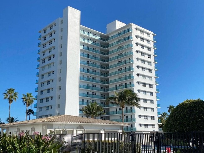 Foto del edificio - 1610 N Ocean Blvd