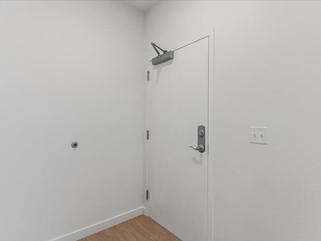 Interior Photo - Fremont St Apartments
