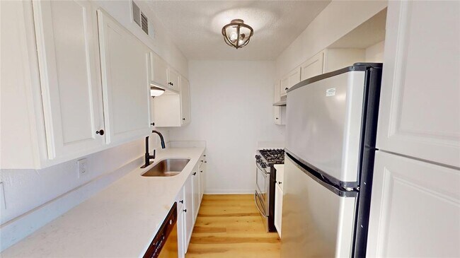 Foto del edificio - 2707 Windswept Cove