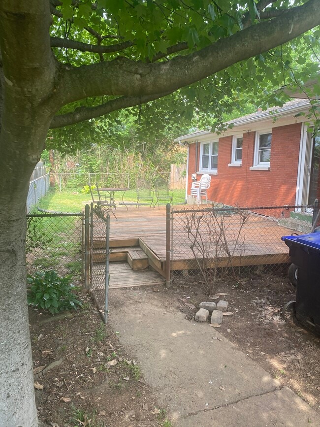 Building Photo - 3005 Klonway Dr