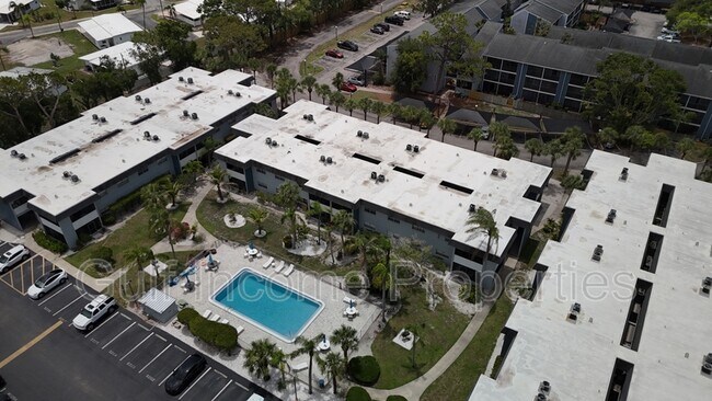 Foto del edificio - 5503 Fountain Lake Cir