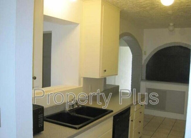 Foto del edificio - "Spacious 6-Bed, 6-Bath Gem in Tempe – Ideal for Comfort and Style!"