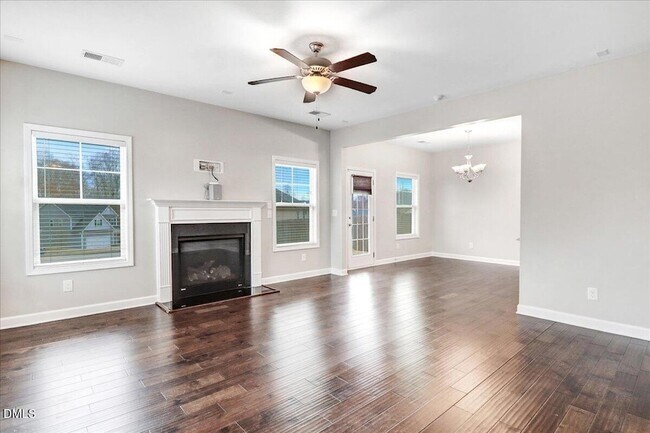 Foto del edificio - 281 E Webber Ln