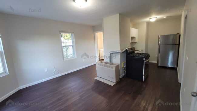 Building Photo - 28 Prescott St