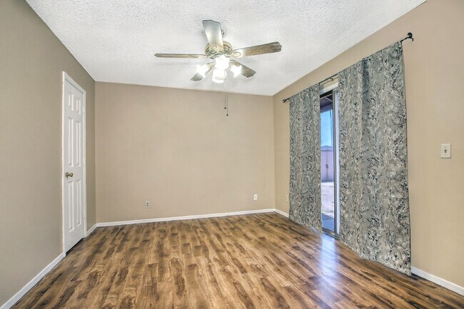 master bedroom - 601 W 8th Ave