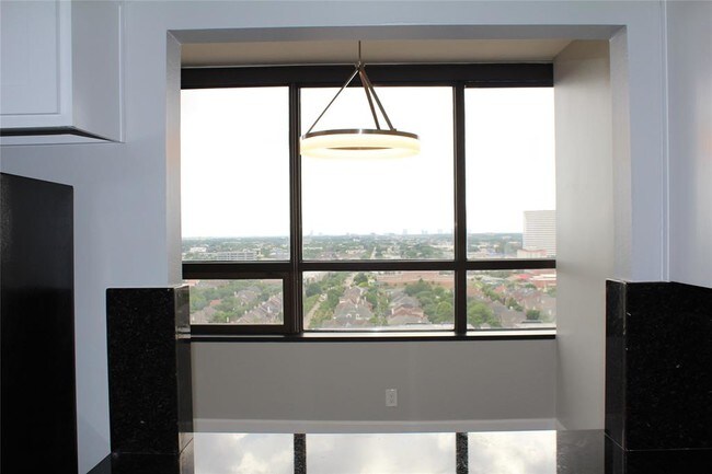 Building Photo - 5150 Hidalgo St