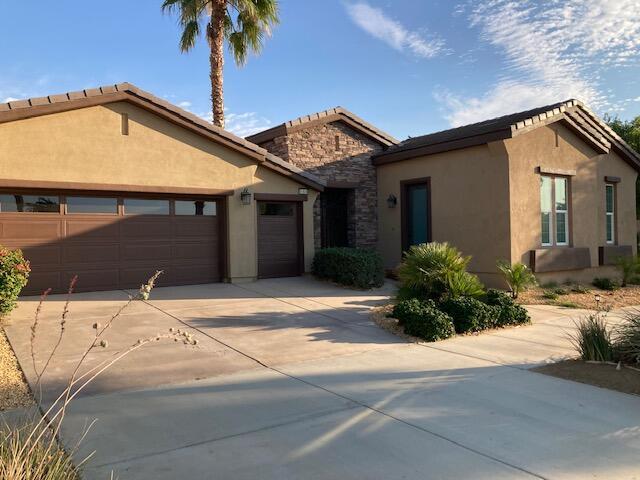 Primary Photo - 81934 Sun Cactus Ln