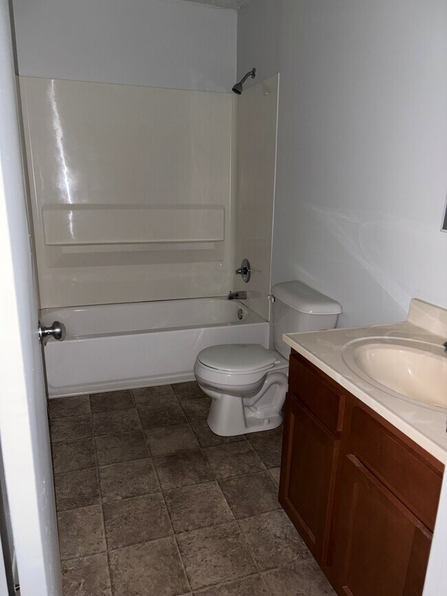 Foto del edificio - 2601 Chesterfield Ct