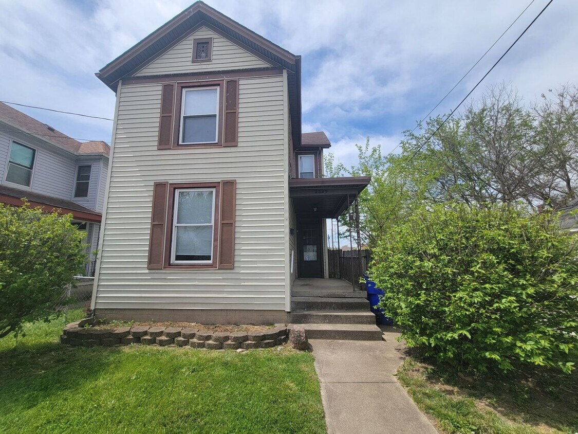 Primary Photo - 2339 Freeman Ave 2BR/1.5BA (East Hamilton)