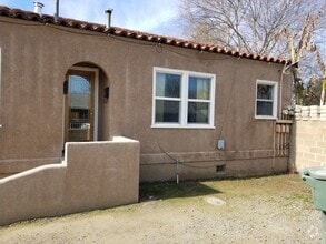 Building Photo - 679 2nd Ave