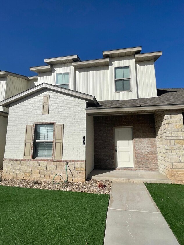 Foto principal - 2606 135th St