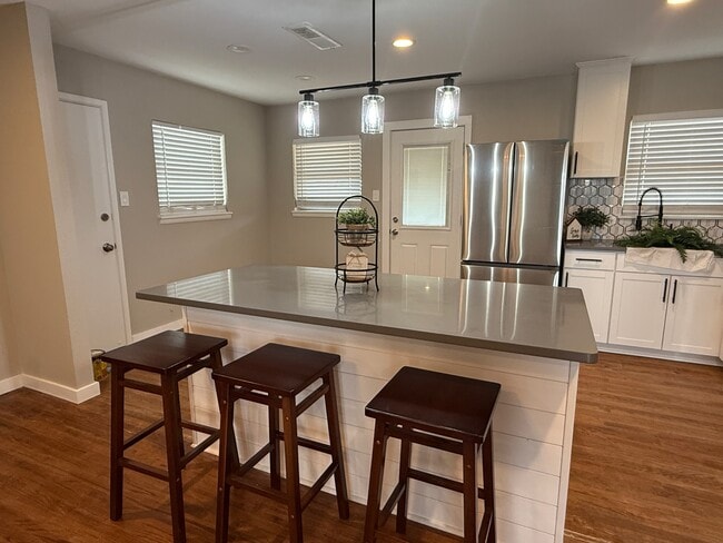 Building Photo - 3314 W Ohio Ave