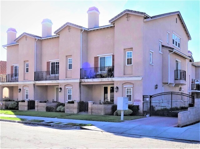 Primary Photo - 273 S Arroyo Dr
