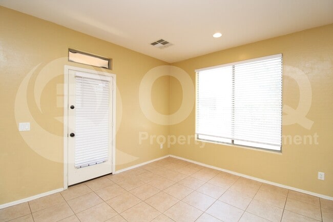 Building Photo - 3074 S Southwind Dr