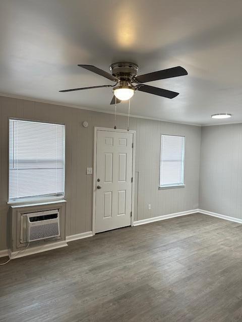 Building Photo - 707 20th St SE