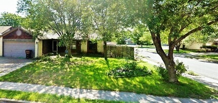 Building Photo - 2101 Primrose Trail