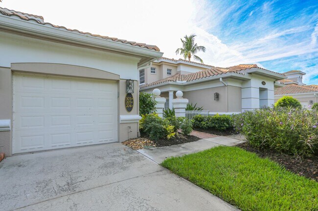 Foto del edificio - ** FIDDLER'S CREEK 3/2 FIRST FLOOR HOME FOR SEASON ** DEER CROSSING IN FIDDLER'S CREEK GATED **
