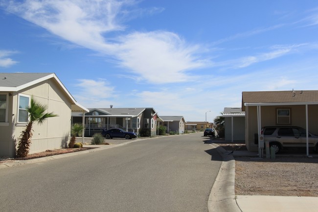 Building Photo - El Rancho Estates