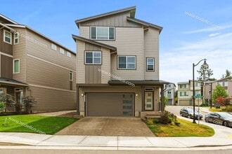 Building Photo - 16924 SE Fox Glen Ct