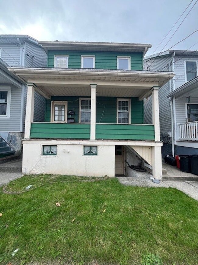 Building Photo - 6 E High St