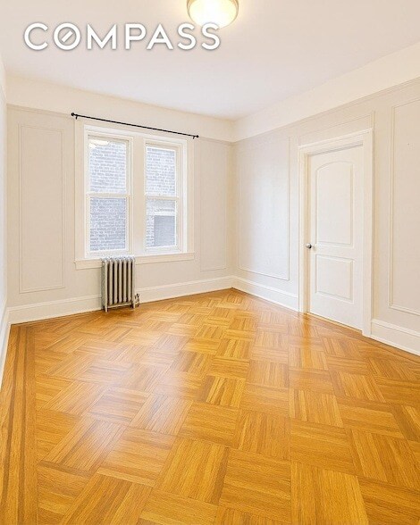 Foto principal - 191-13 42nd Ave