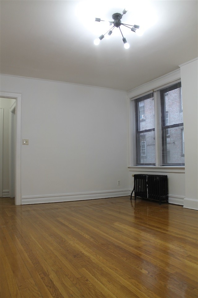 Foto del edificio - 56 Glenwood Ave