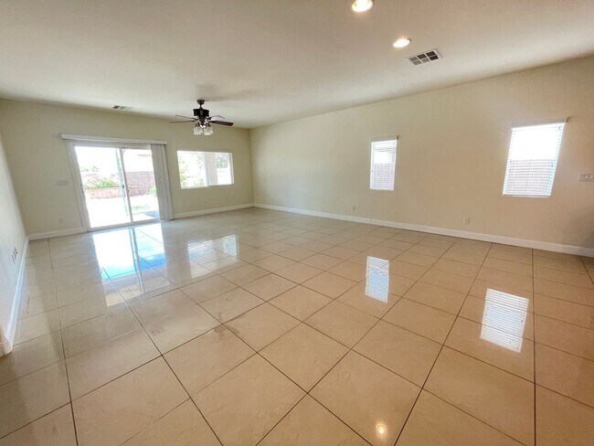 Foto del edificio - 1312 Fantastic Ct