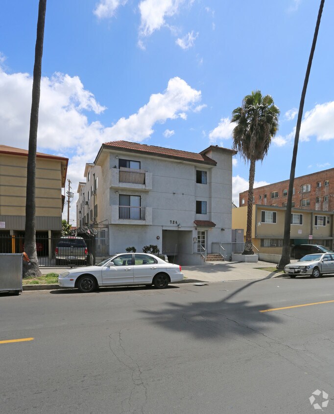 Primary Photo - 724 S New Hampshire Ave