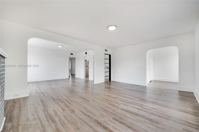 Foto del edificio - 1736 SW 9th St