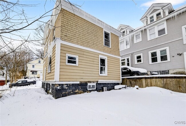 Building Photo - 162 Reed Ave