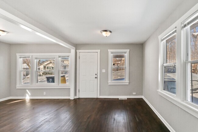 Foto del edificio - 1119 E 84th St