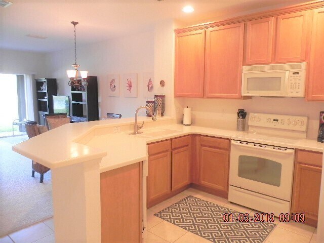 Building Photo - Beautiful Townhome, Victoria Pines, E Orlando
