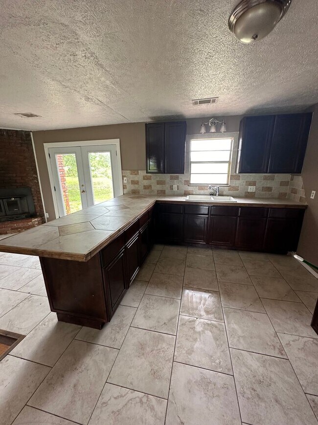 Foto del edificio - 439 Oak Grove Rd