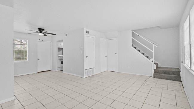 Building Photo - 9706 Farragut St
