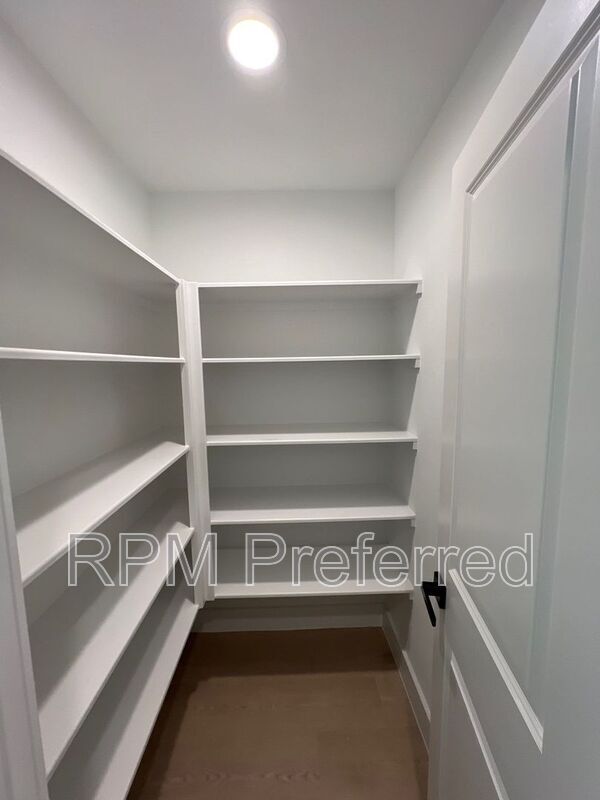 Foto del edificio - 4414 Elmwood St