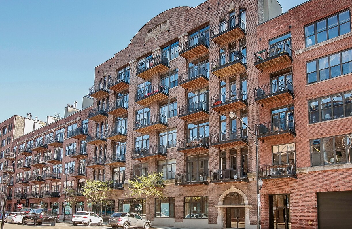 Foto principal - 375 W Erie St