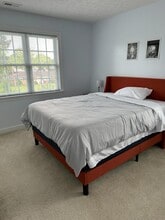 Building Photo - 323 Fox Hill Rd