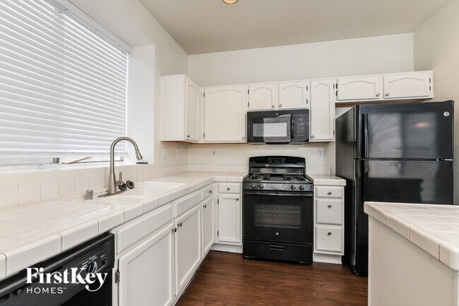 Foto del edificio - 1705 Talon Ave