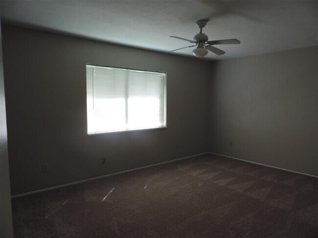 Building Photo - 22823 Millgate Dr