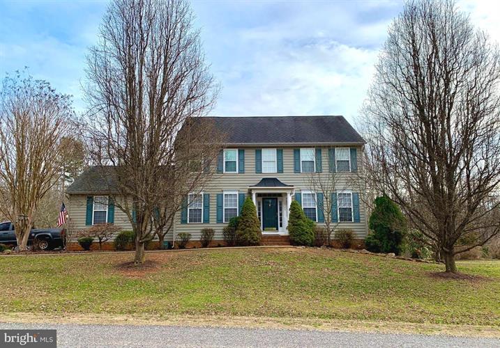 10746 Greenbriar Ln, Spotsylvania Courthouse, VA 22553