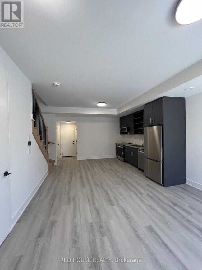 Building Photo - 64 Everett Cmn