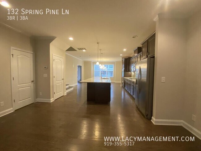 Foto del edificio - 132 Spring Pine Ln
