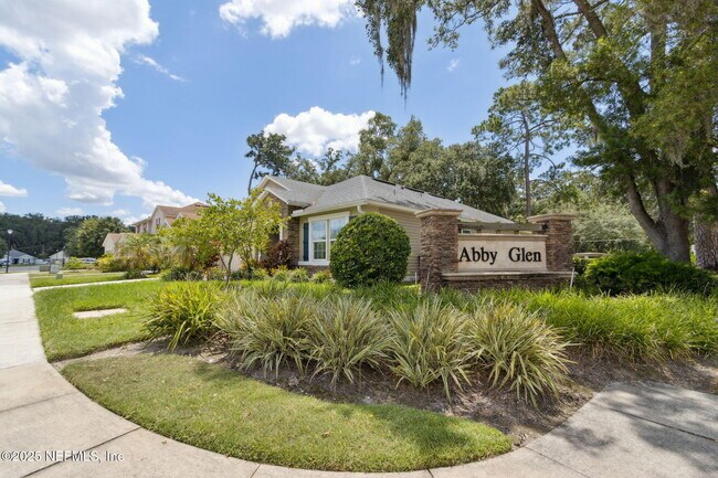 Foto del edificio - 9502 Abby Glen Cir