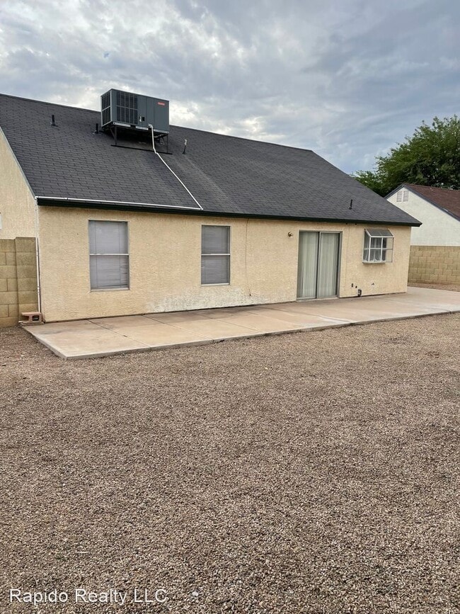 Foto del edificio - 3 br, 2 bath House - 5540 W Shangri La Rd