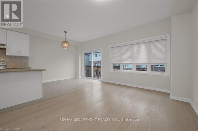 Building Photo - 4086 Canby St