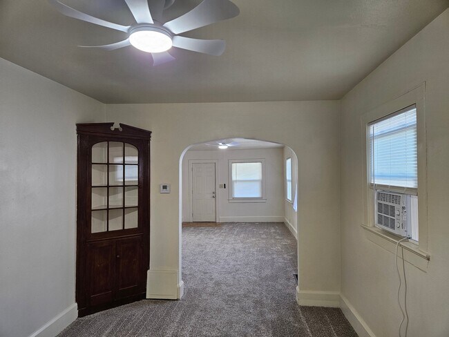 Foto del edificio - 920 W Jackson St